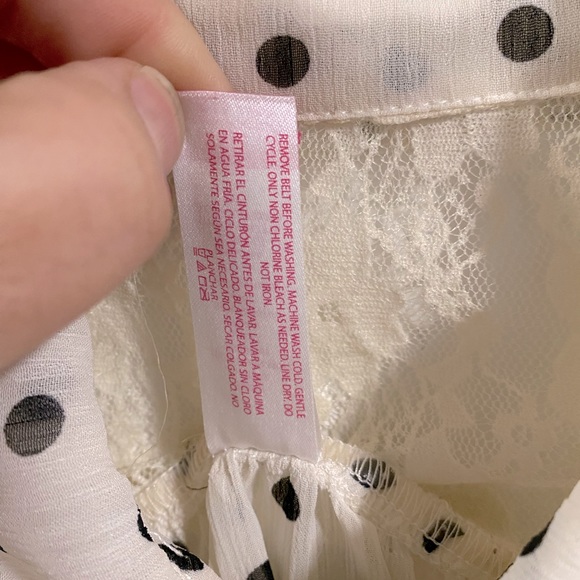 Polka Dotted Blouse - Picture 5 of 6